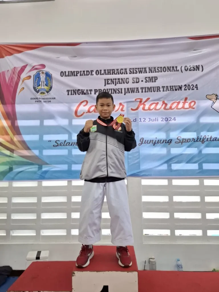 Raih Juara 1 O2SN Karate Tingkat Provinsi, Siswa SD Islam Bani Hasyim Wakili Jawa Timur Pada Tingkat Nasional